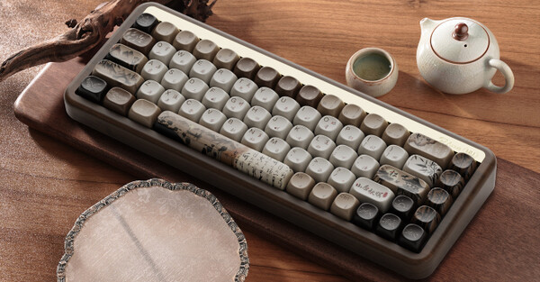 Akko MU01 Wooden Keyboard