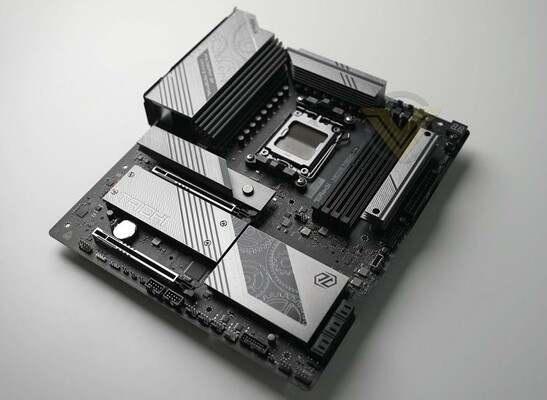 ASRock X870E Taichi Lite Motherboard