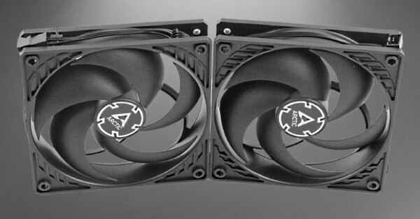 Arctic P12 PWM PST 120 mm Fan